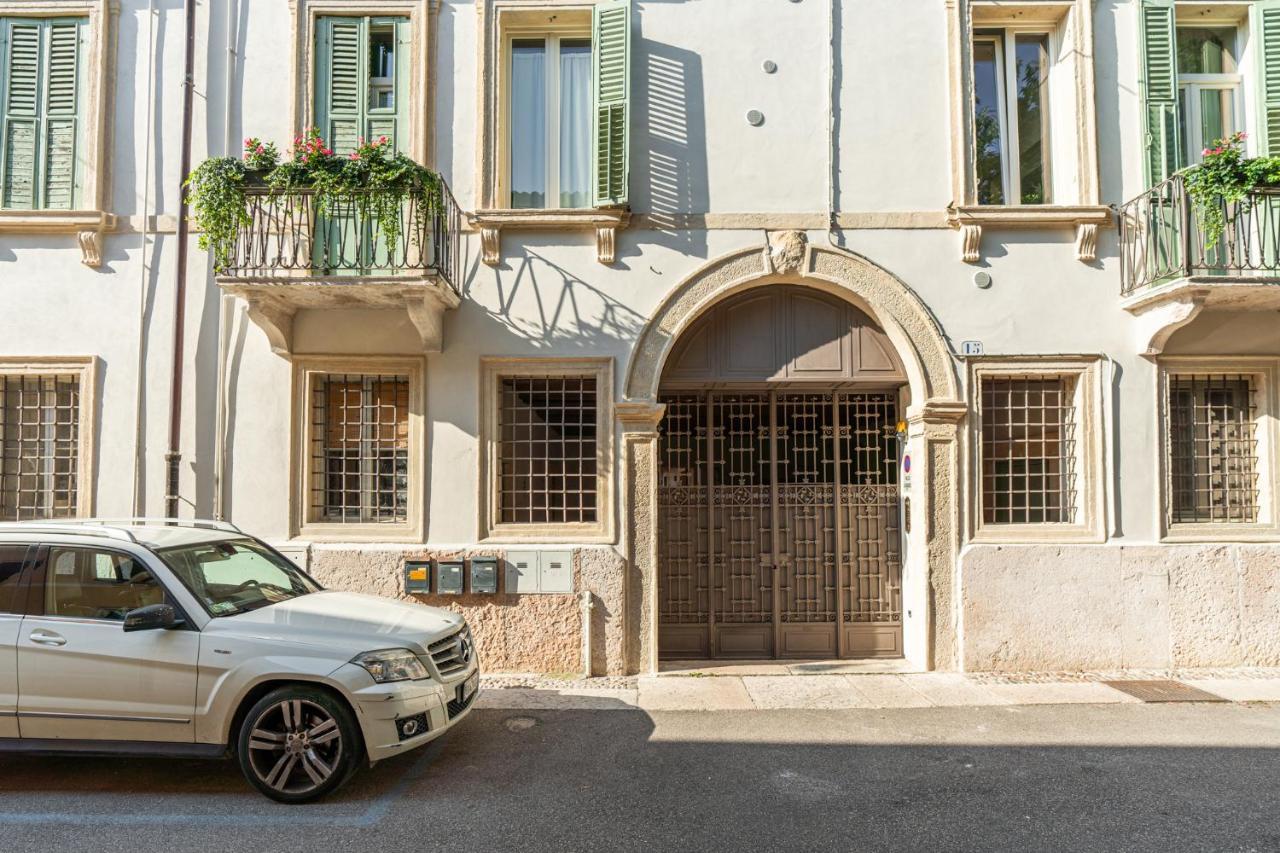 Domus Verona - Residenza Merici Luaran gambar