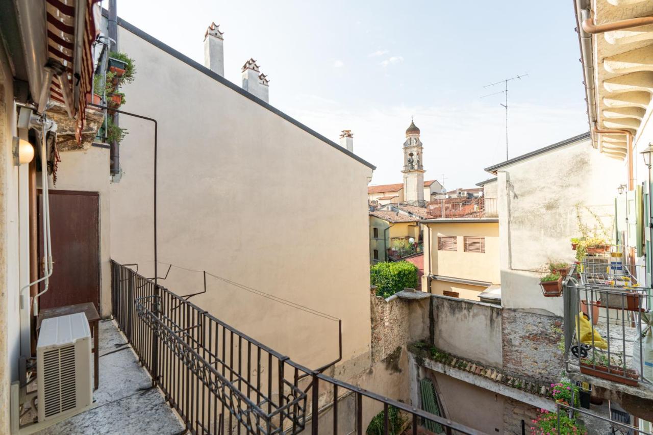 Domus Verona - Residenza Merici Luaran gambar