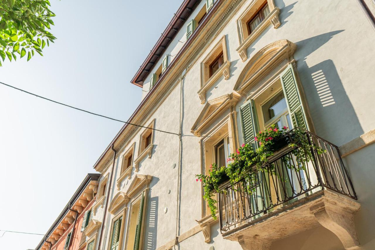 Domus Verona - Residenza Merici Luaran gambar